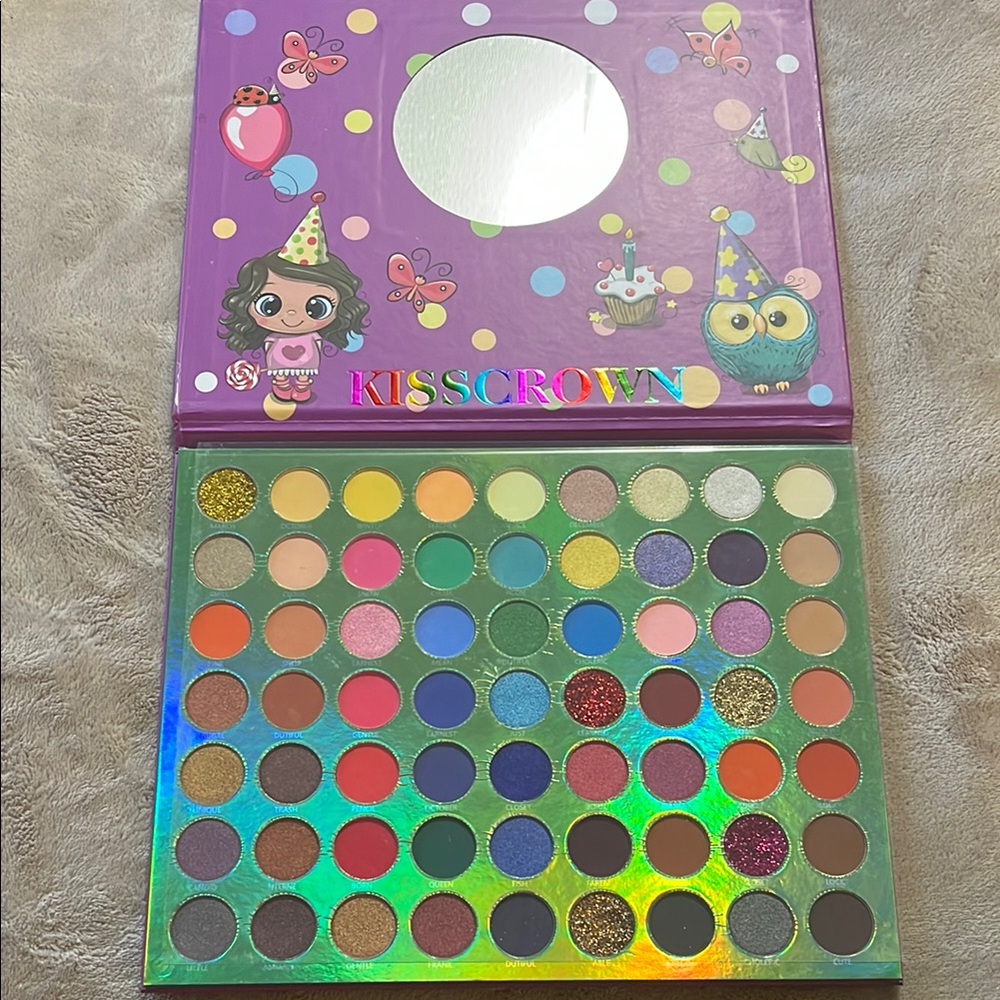 Crown Multicolor Eyeshadow Palette